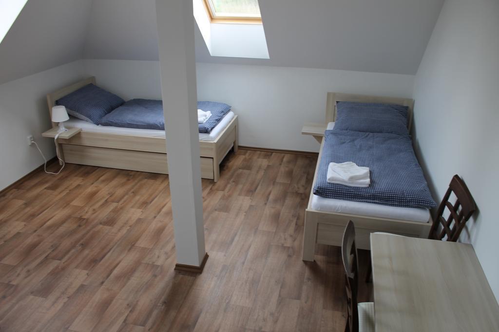 Penzion U Sklepu Otel Hovorany Dış mekan fotoğraf