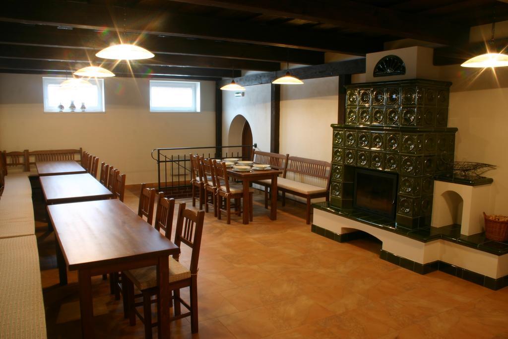 Penzion U Sklepu Otel Hovorany Dış mekan fotoğraf