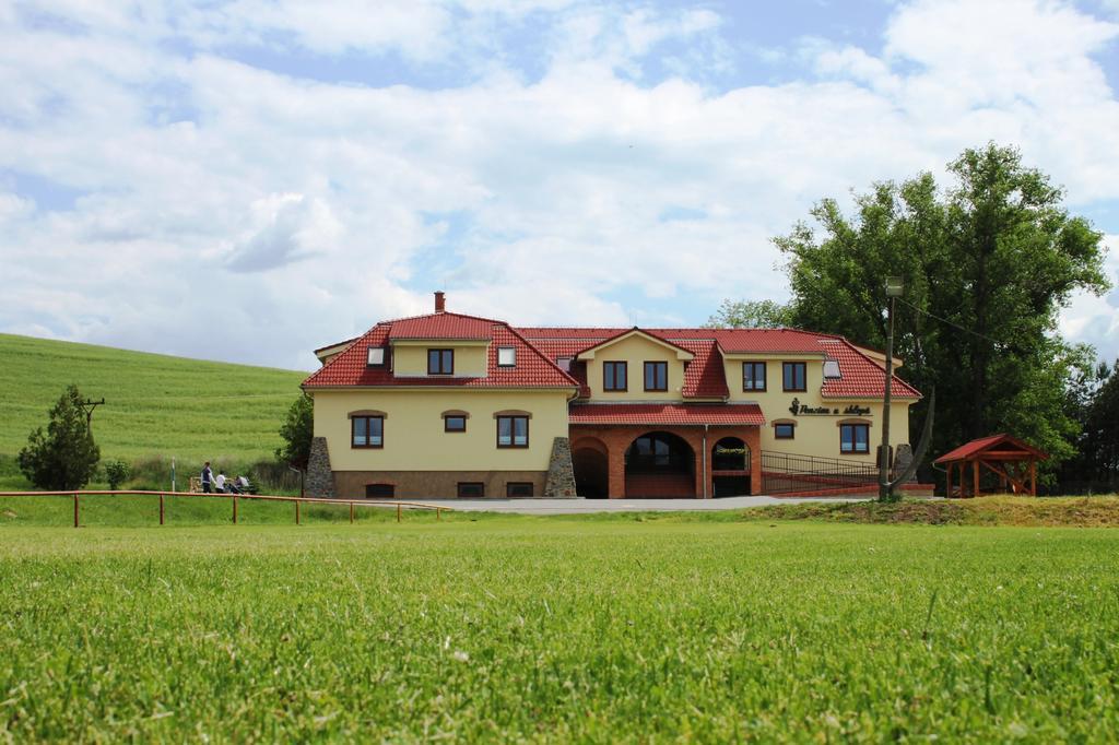 Penzion U Sklepu Hovorany Dış mekan fotoğraf